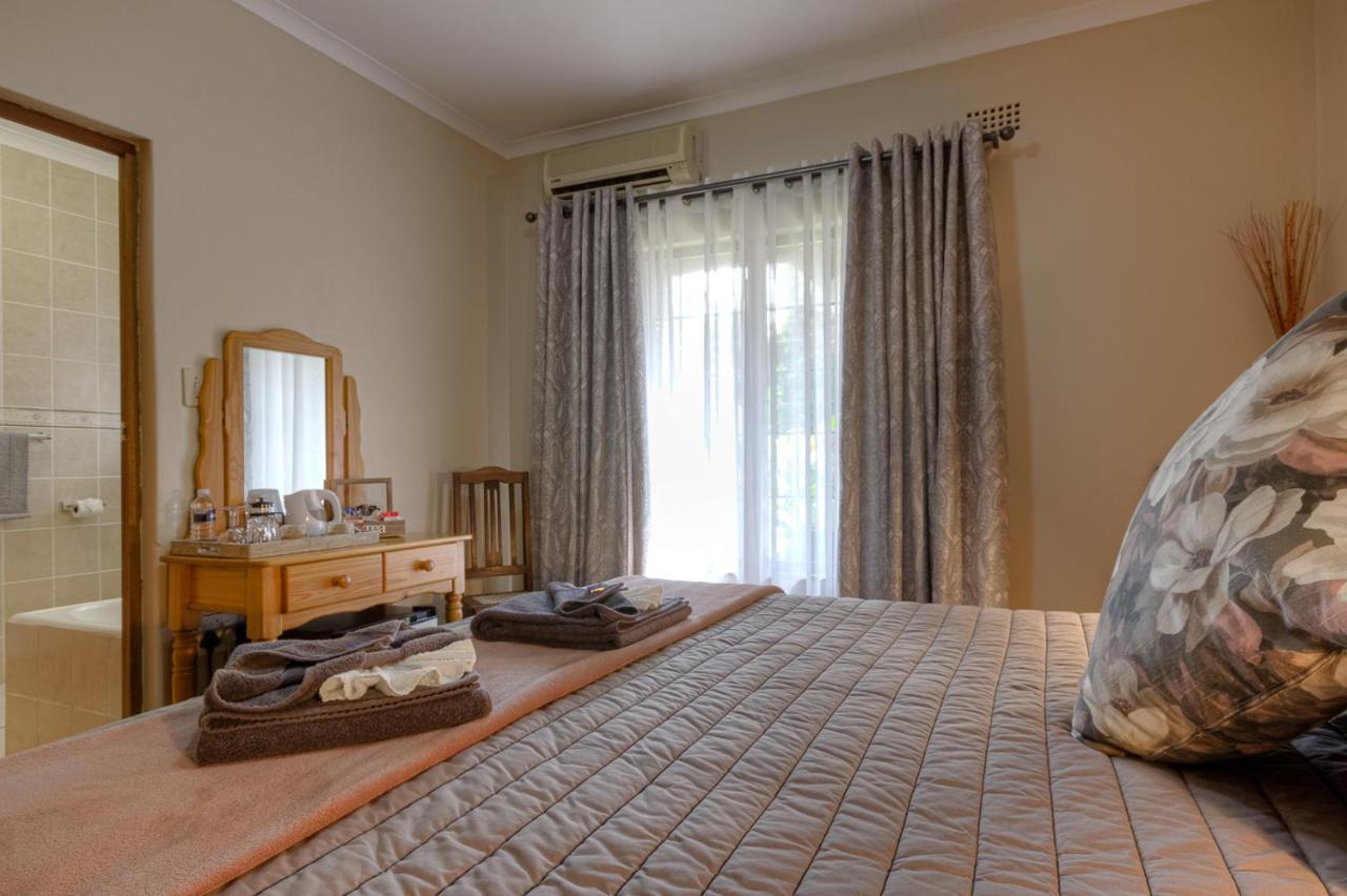 Buya Futhi Bed & Breakfast Saint Lucia Estuary Exteriör bild